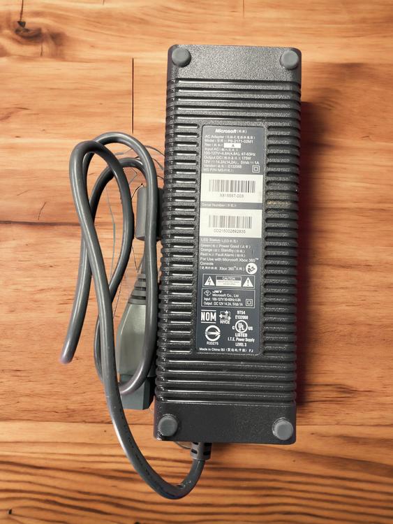 Microsoft - Official Xbox 360 175 Watts power Supply (usagé)