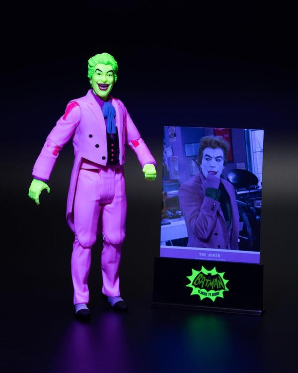 McFarlane - Gold Label collection  -  Figurine action de 17.8cm  -  DC Multiverse  -  Batman: Classic TV Series  -  The Joker Black Light Edition (Authenticated Limited Edition - 6300 PCS)